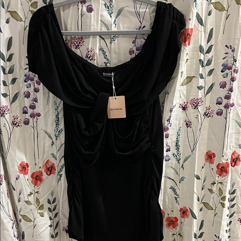 BloomChic Draped Collar Top w/Side Ruching